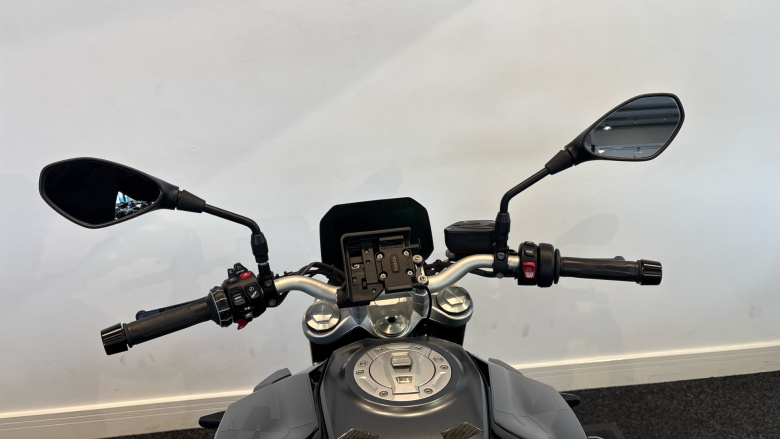 BMW F900 R